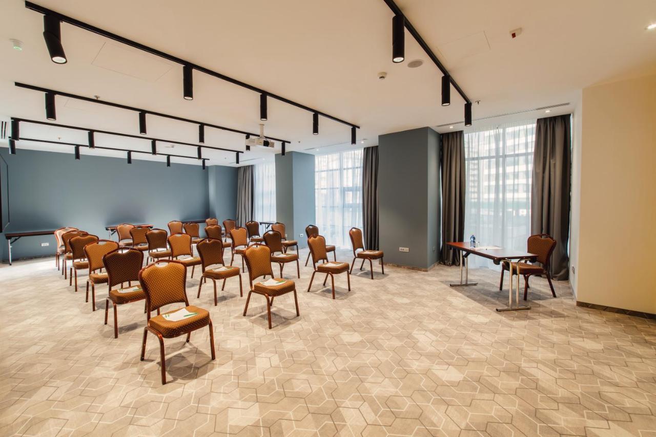 Holiday Inn Bucharest - Times, An Ihg Hotel Екстериор снимка