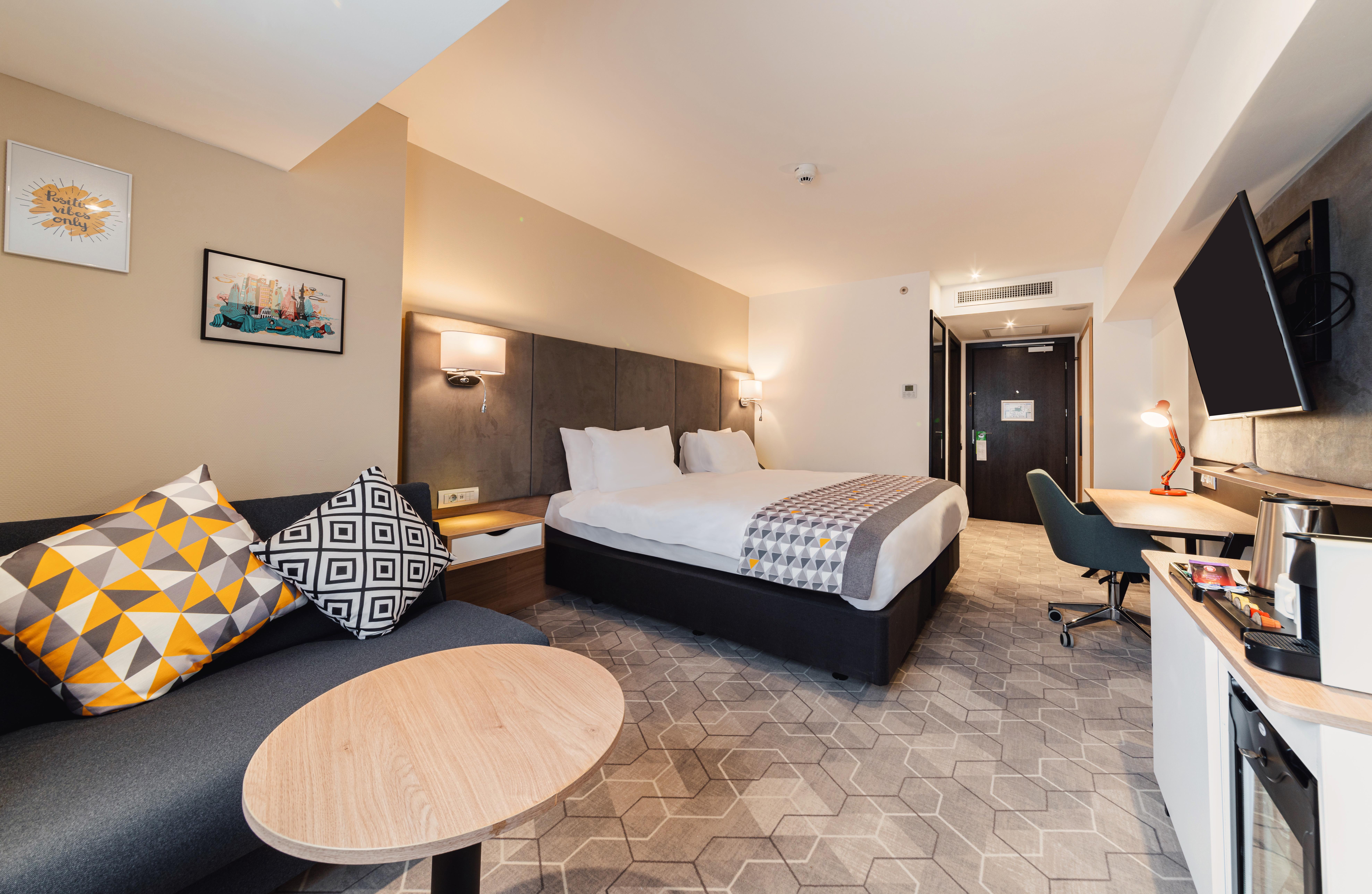 Holiday Inn Bucharest - Times, An Ihg Hotel Екстериор снимка