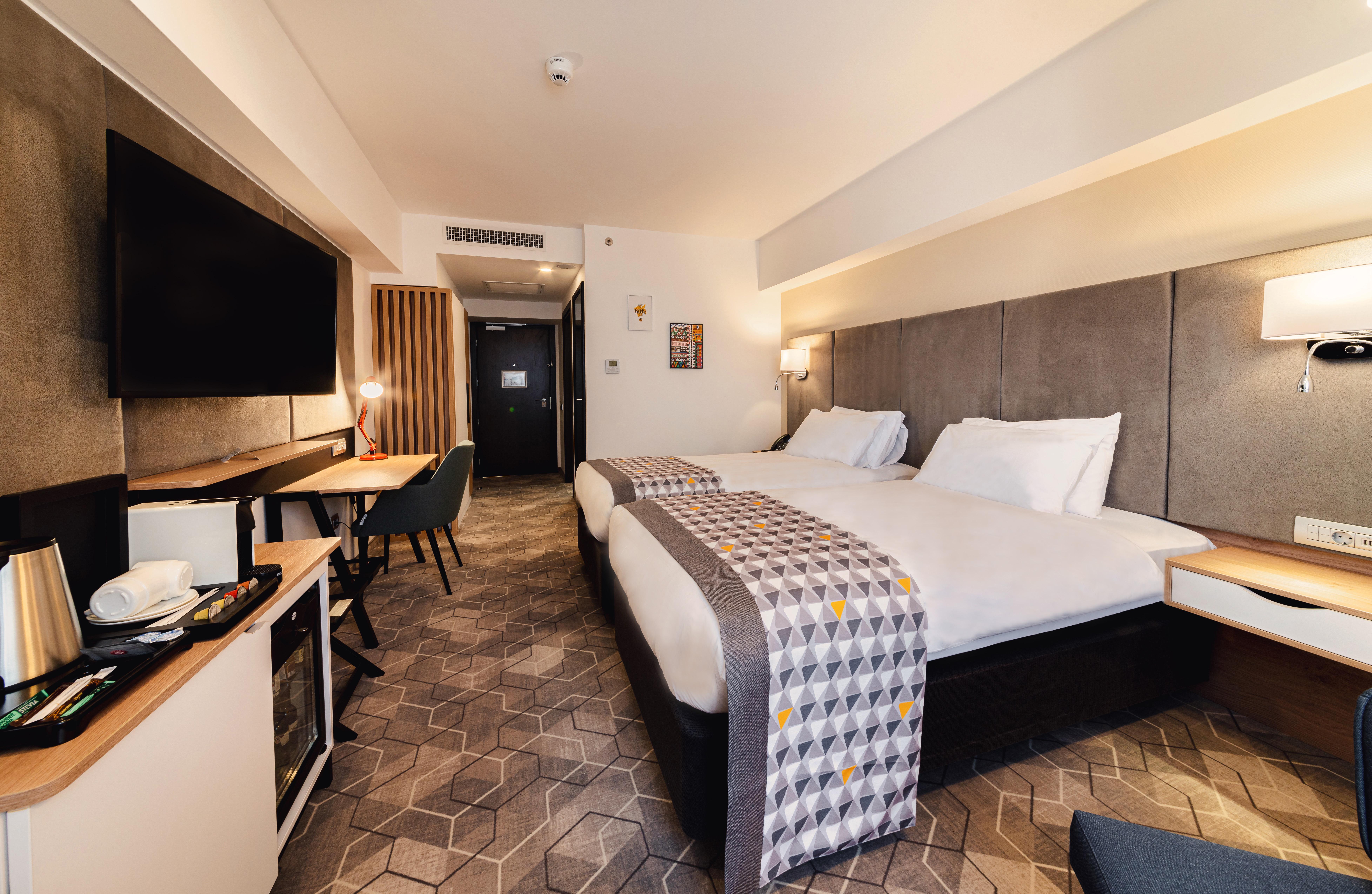 Holiday Inn Bucharest - Times, An Ihg Hotel Екстериор снимка