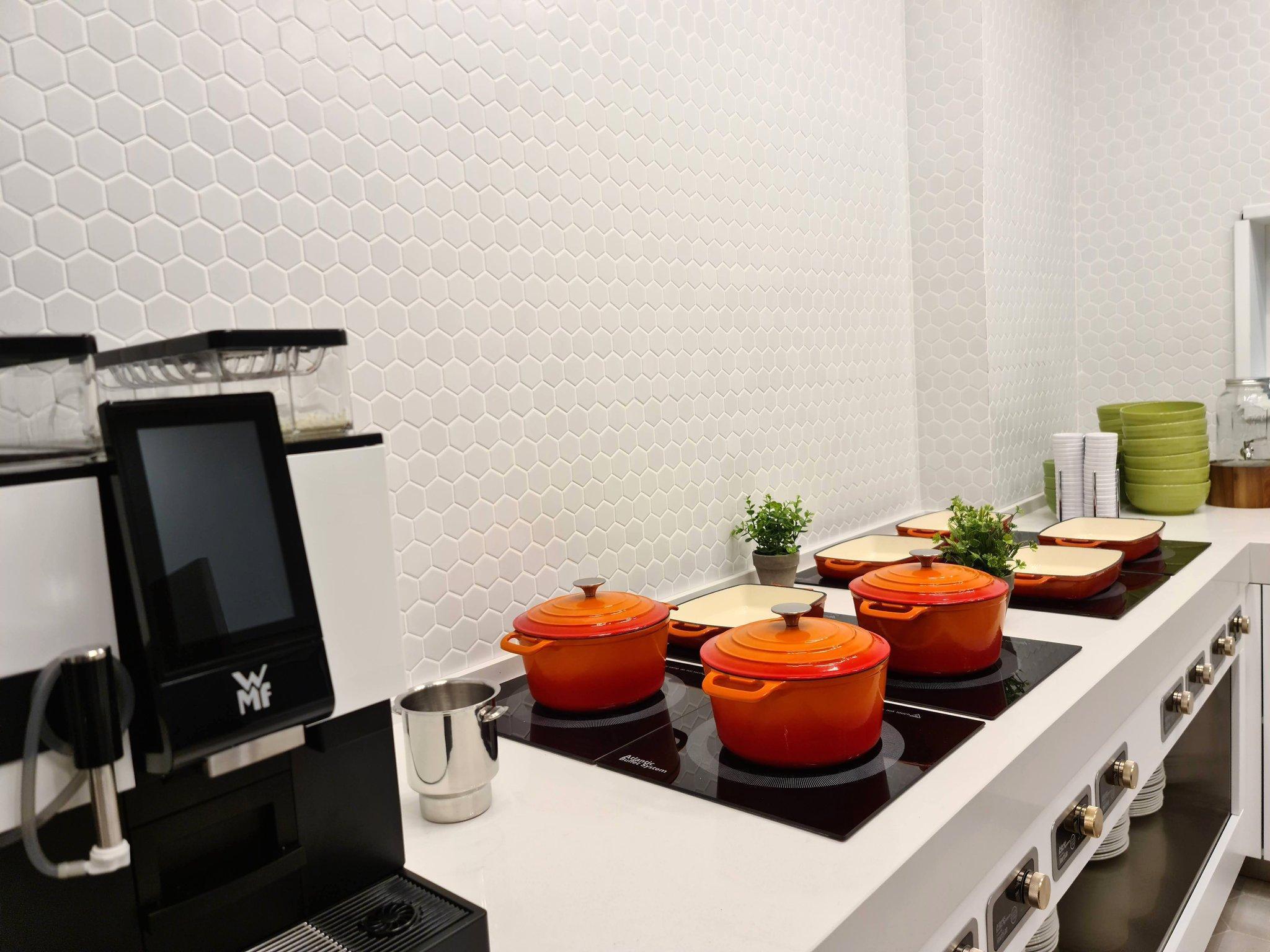 Holiday Inn Bucharest - Times, An Ihg Hotel Екстериор снимка