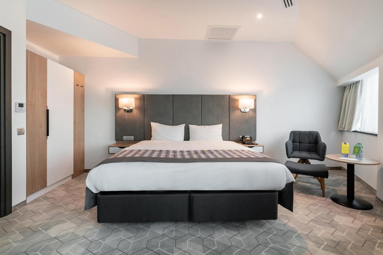 Holiday Inn Bucharest - Times, An Ihg Hotel Екстериор снимка